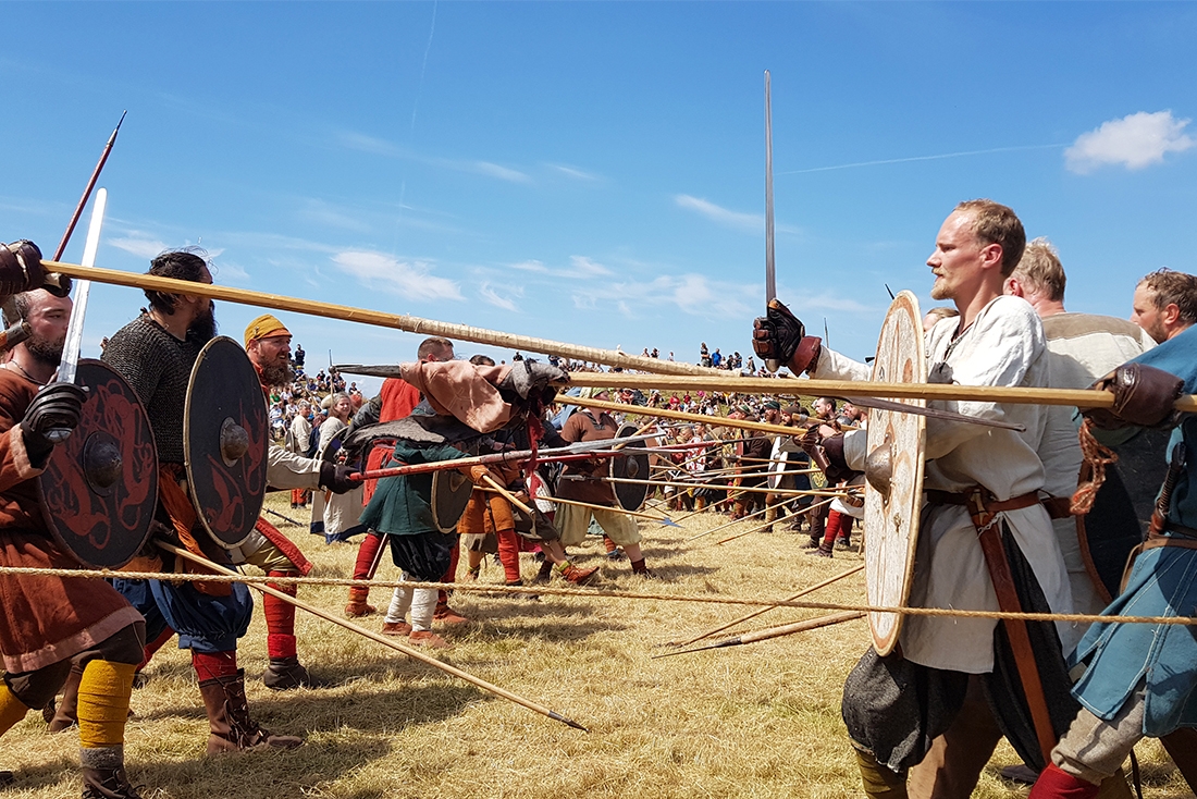 Viking battle in VR I Vikingeborgen Trelleborg